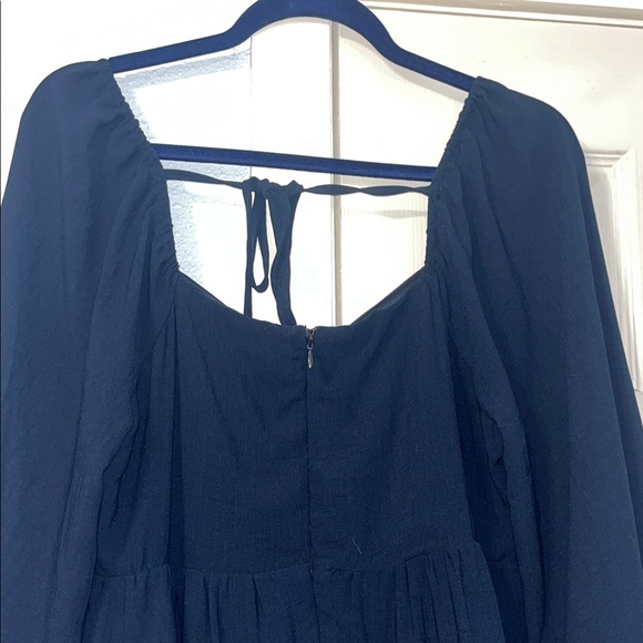 Elegant Navy Long-Sleeve Dress - Picture 4 of 6